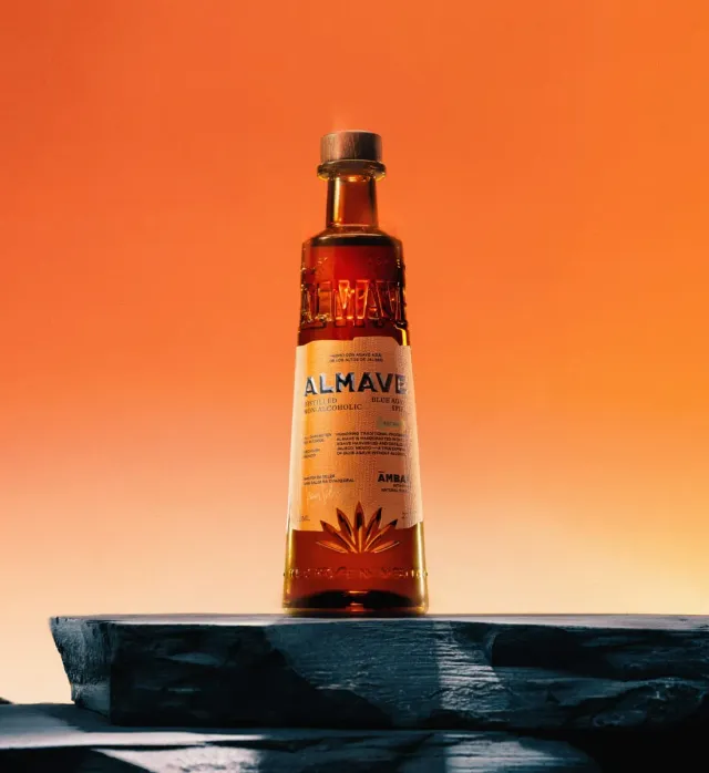 Almave Ámbar Tequila alkoholfrei Flasche Agave